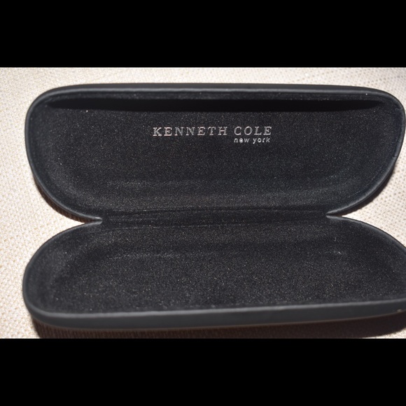 Kenneth Cole Glasses Case - Picture 4 of 4